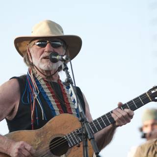 Willie Nelson Rocks the Stage