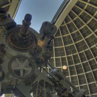 A Majestic Telescope in a Spectacular Planetarium
