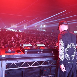 DJ Commands Massive Crowd at Wobbleland 2026
