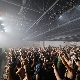 Massive Crowd Surges at Wobbleland 2026 Festival