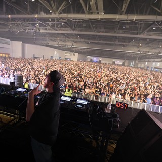 DJ Commands Massive Crowd at Wobbleland 2026