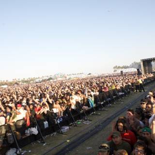 Massive Crowd at 2007 Coachella Sunday Concert