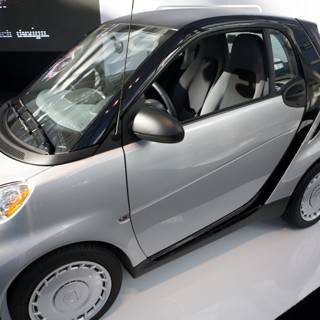 The Smart Car Takes Center Stage at LA Auto Show