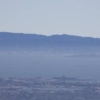 Cityscapes and Silhouettes: A Hazy Day Over the Bay