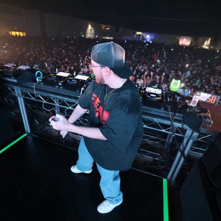 DJ Commands Massive Crowd at Wobbleland Festival 2026