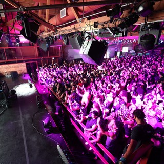Massive Crowd Erupts at Wobbleland 2026 Bass Festival