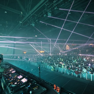 DJ Commands Massive Crowd at Wobbleland 2026
