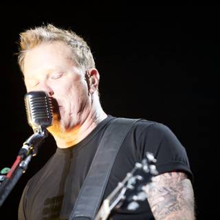James Hetfield Shreds with Metallichead at Big Four Festival