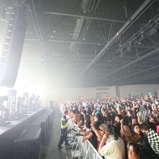 Massive Indoor Crowd Electrified at Wobbleland 2026