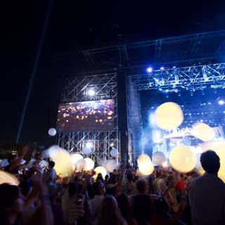 Balloon-filled Concert Night