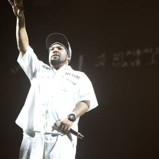 Ice Cube Rocks the Stage