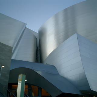 2004 downtown los angeles new disney concert hall