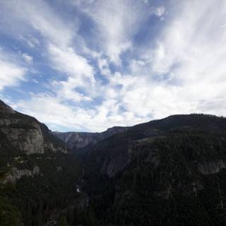Majestic Mountain Views - Yosemite 2023