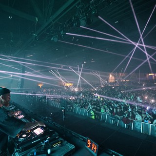 DJ Commands Massive Crowd at Wobbleland 2026