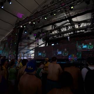 A Sea of Hats and Smiling Faces at Coachella 2012