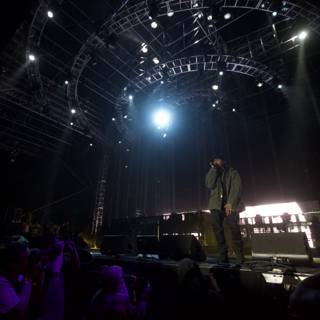 Nas rocks the stage at Coachella 2014